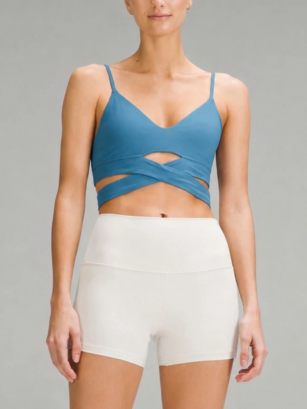 NWT Lululemon V-Neck and Crossover Underband Bra – Marlin – Size 6 - Picture 3 of 9